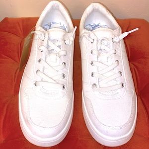 ONLY ONE PAIR! Roxy White Sneakers